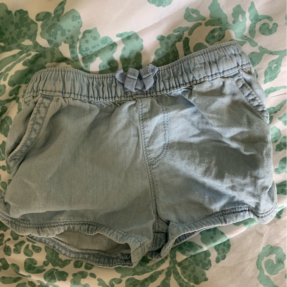 Light washed baby shorts 🤍
